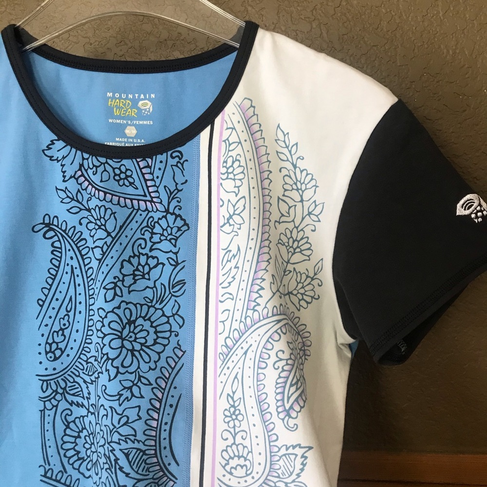 Mountain Hardware Women’s graphic t shirt Sz M